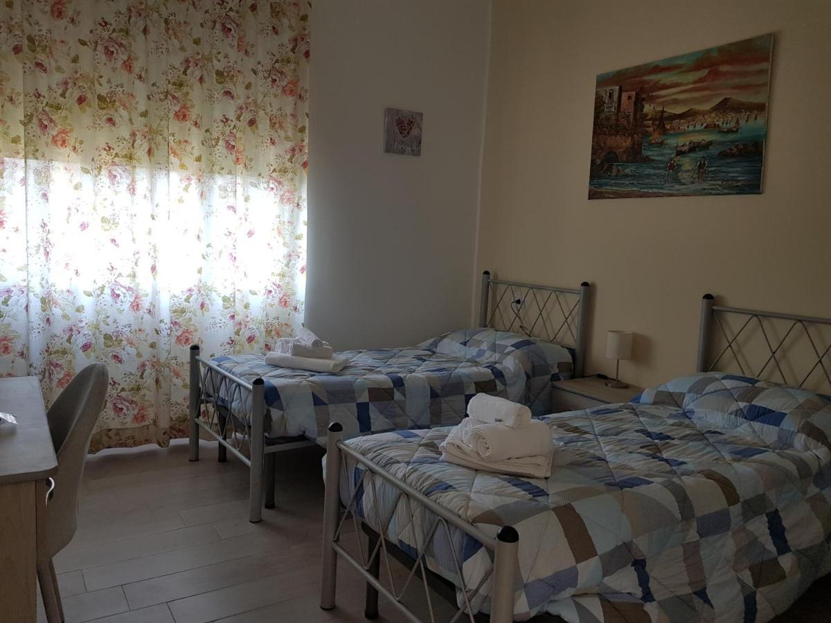 Bed & Breakfast Casa Le Ali - Fraternità E Spiritualità Nel Cuore Di Napoli